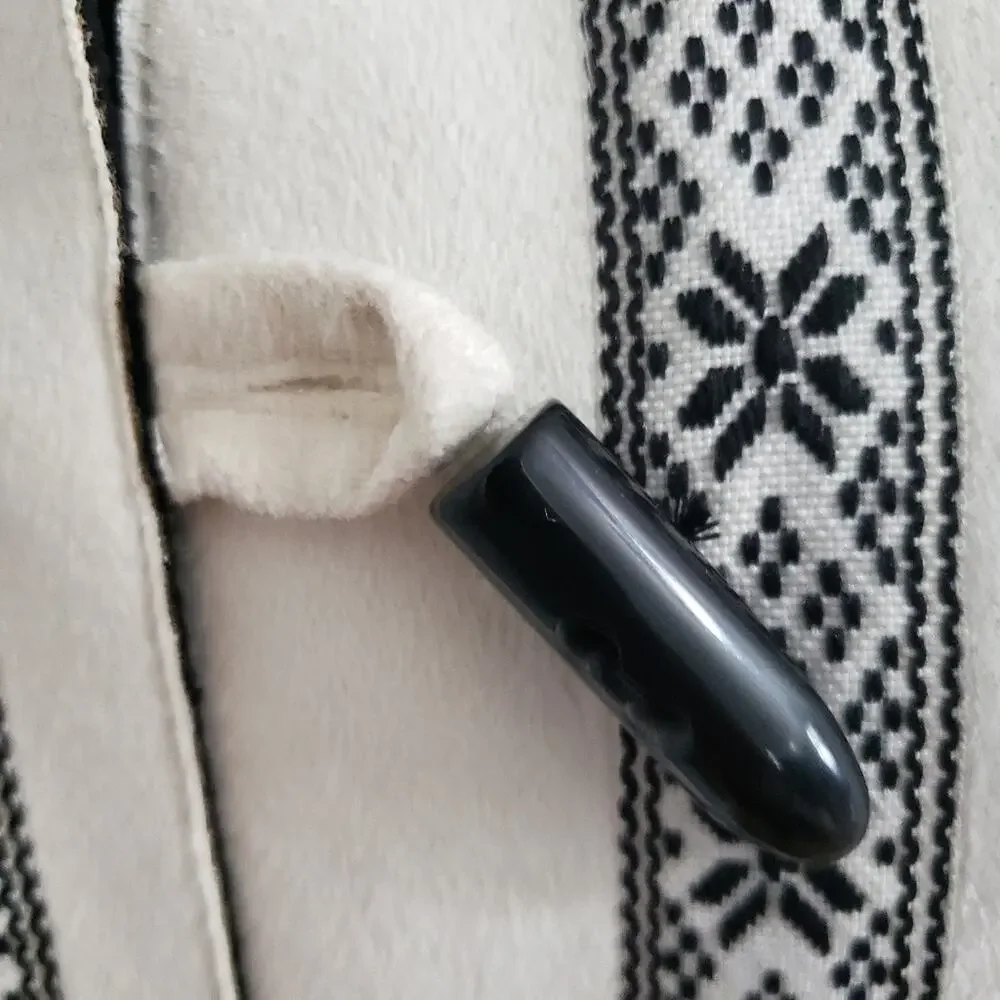 Suede‎ Ivory and Black Toggle Front Closure Jacket 8 Petite by Alfred Dunner 8P